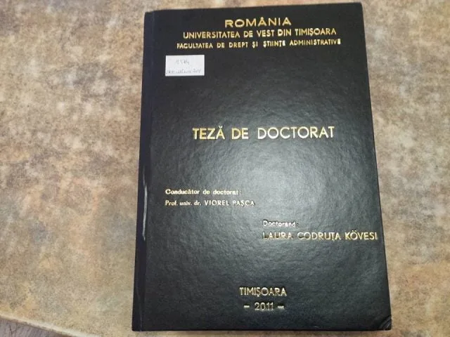Işi pot susţine teza în doar trei minute, ajutaţi de un singur diapozitiv