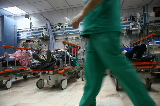 Infecțiile zilnice cu COVID-19 din România se dublează după vacanță