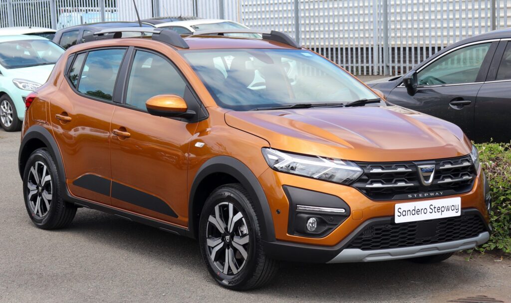 2021_Dacia_Sandero_Stepway_Prestige_TCE_1.0_Front-scaled