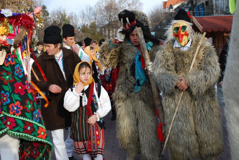 Bistrița-Năsăud: Atmosfera Crăciunului tradițional, recreată în curtea Complexului Muzeal
