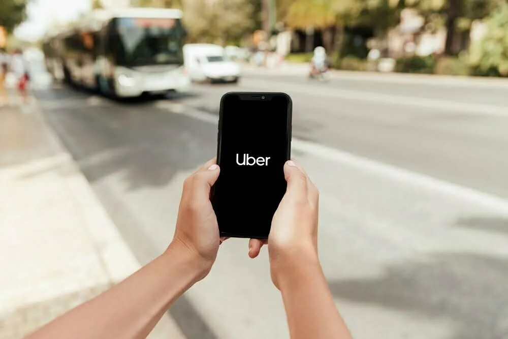 Uber vine cu o caracteristică pentru potențialii clienți – selfie cu recunoaștere a măștii faciale