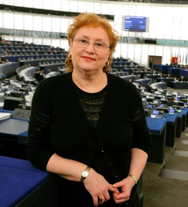 Dreptul la alocaţie e al copilului, nu al părinţilor