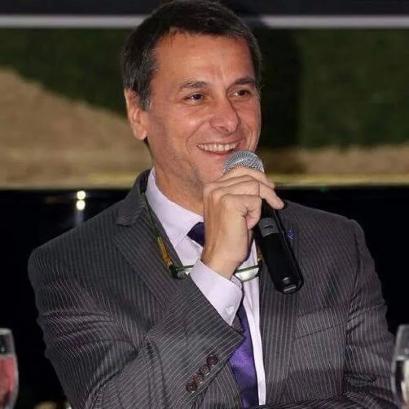 Bogdan Stanoevici anunţă că va candida la Primăria Capitalei din partea ADER