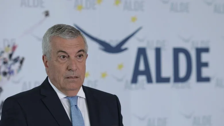 Călin Popescu-Tăriceanu, propune reluarea cursurilor în toamnă pentru învăţământul preuniversitar