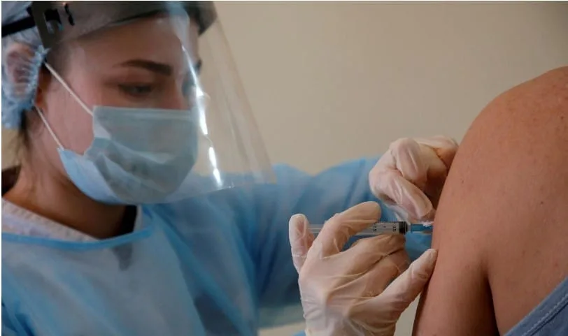 UE va extinde controalele la exportul vaccinului COVID, deoarece transportul AstraZeneca este blocat