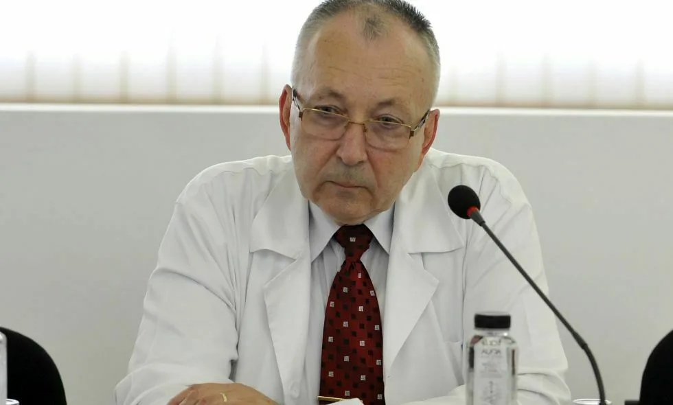 Emilian Imbri: Atât timp cât România este țara în care lumea se spală în lighean și se vaccinează la chiuvetă, virusul este la el acasă