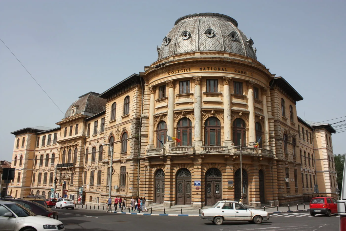Primarul Craiovei: Lucrările pentru reabilitarea Colegiului Naţional „Carol I”, blocate de o comisie interministerială