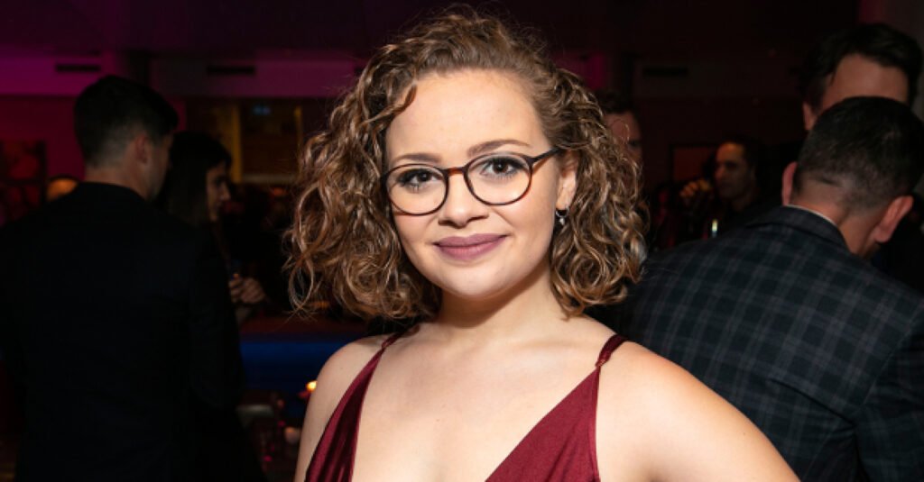 carrie-hope-fletcher-131623