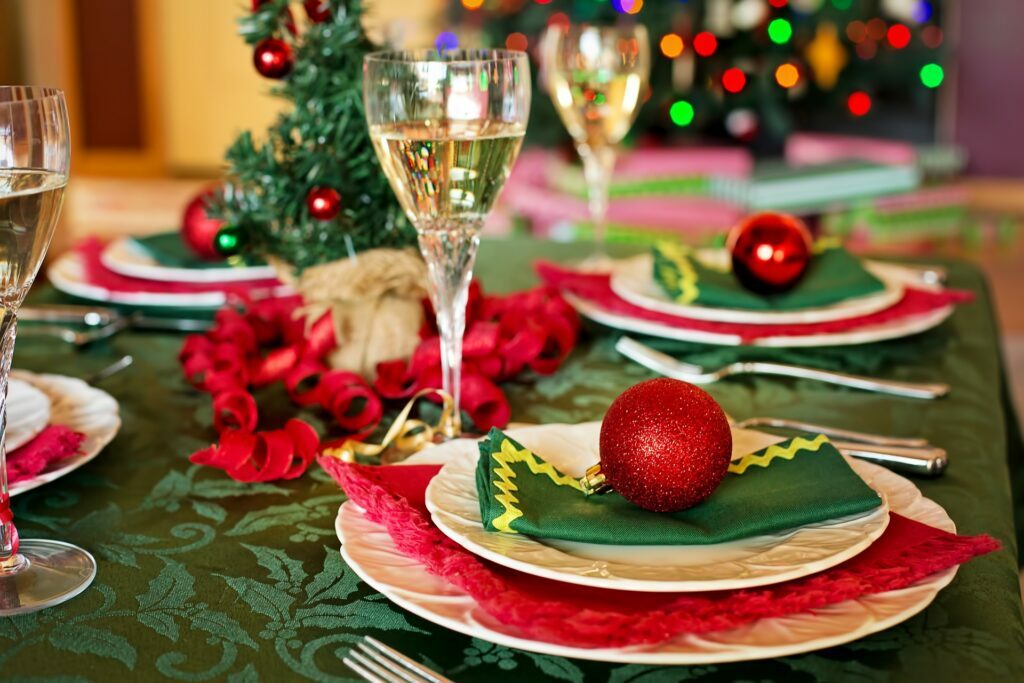 christmas-table-1909796_1920