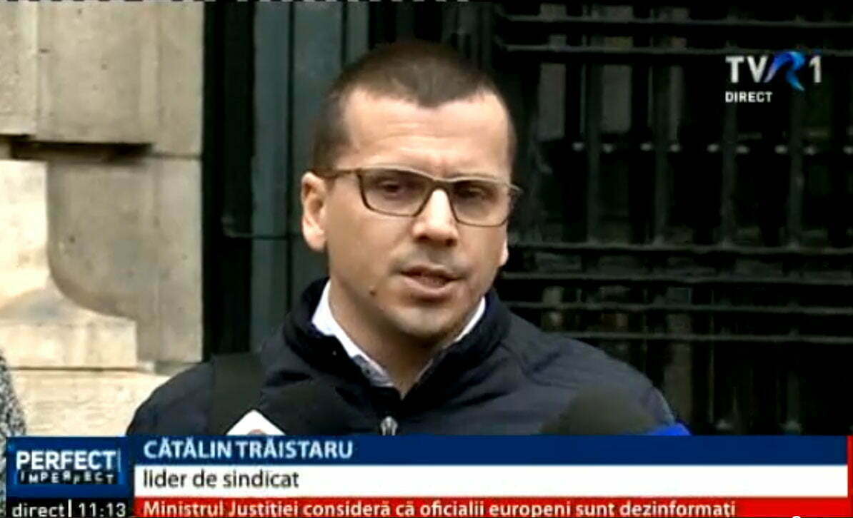activitatea grefierilor şi a personalului auxiliar din justiţie se va întrerupe dacă în Parlament se va vota eliminarea pensiilor de serviciu