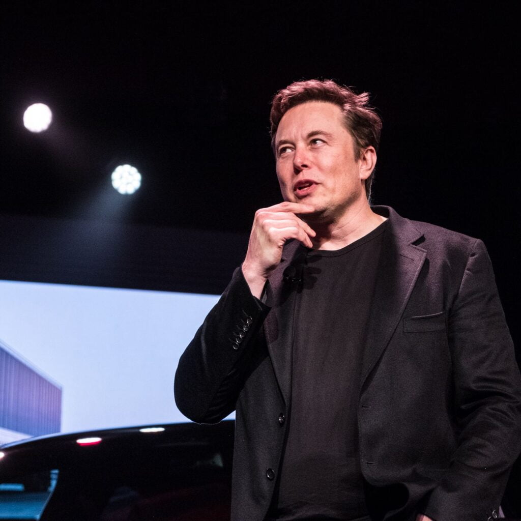 elon_musk_tesla_3225