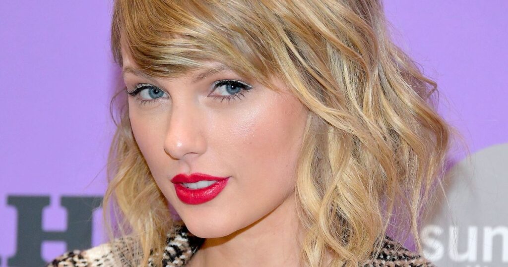 f8af4218036fc0fd481a97367e8bfa7b6b-taylor-swift.2x.rsocial.w600