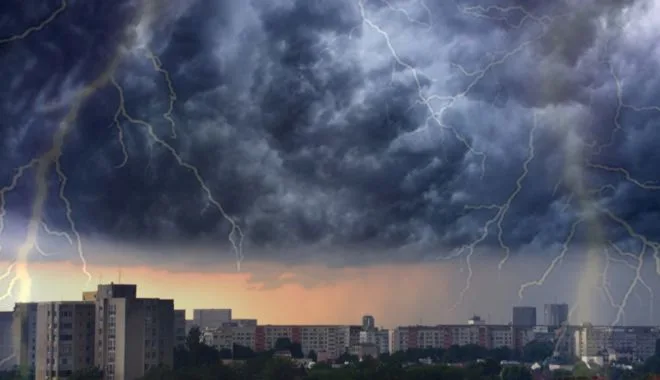 Uraganul mortal Sally lasă 550.000 oameni fără energie în SUA