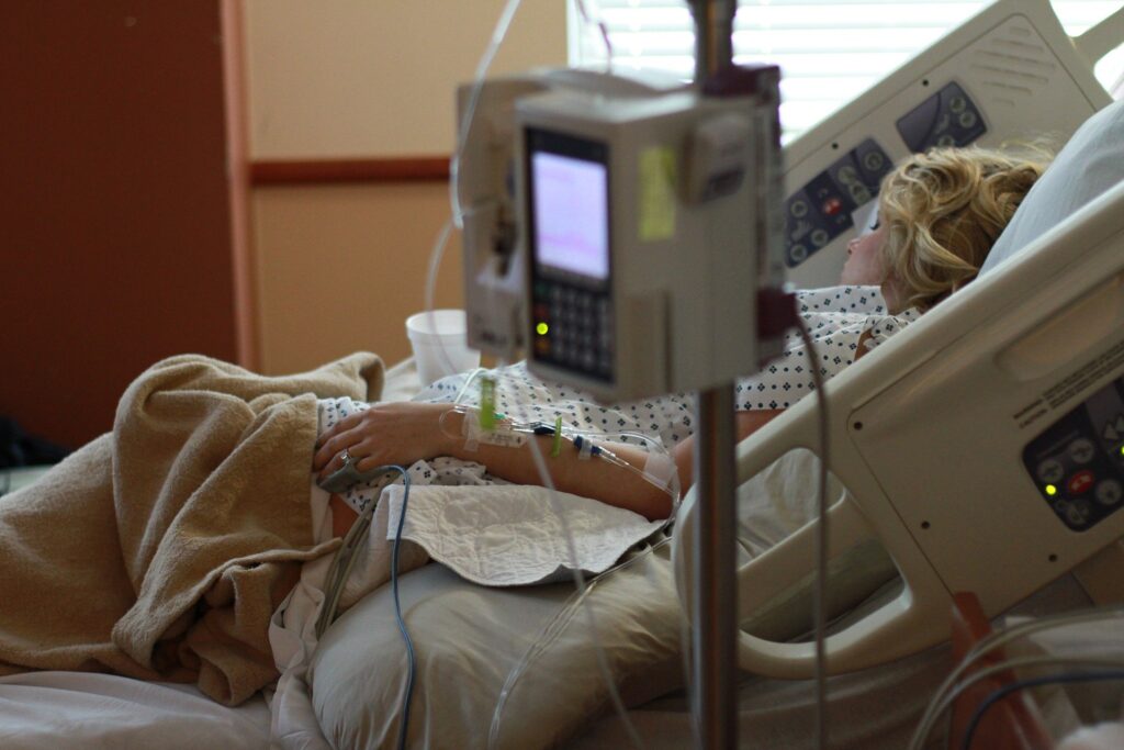 hospital-840135_1920-1