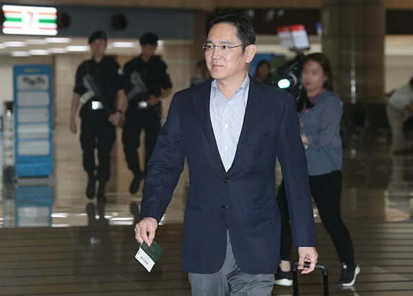 Procesul începe în cazul suspectat de fraudă al liderului Samsung Jay Y. Lee, caz de manipulare a stocurilor