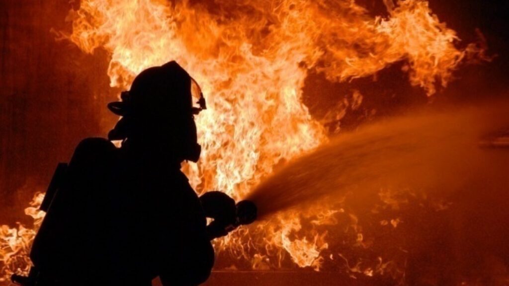 incendiu-de-proportii-in-pitesti-o-persoana-a-murit-548989-1280x720