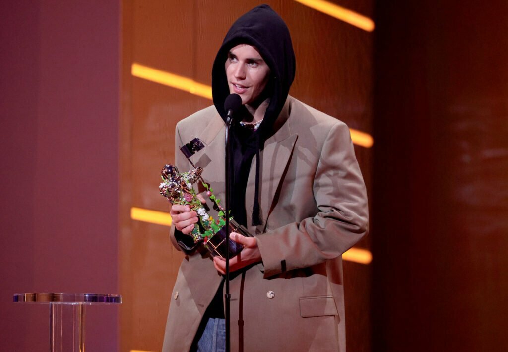 justin-bieber-premiat