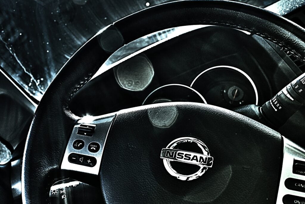 nissan-440488_1920