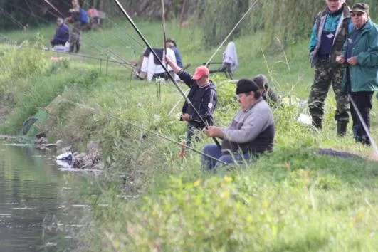 O activitatea recreativă care atrage un număr tot mai mare de persoane- Pescuitul