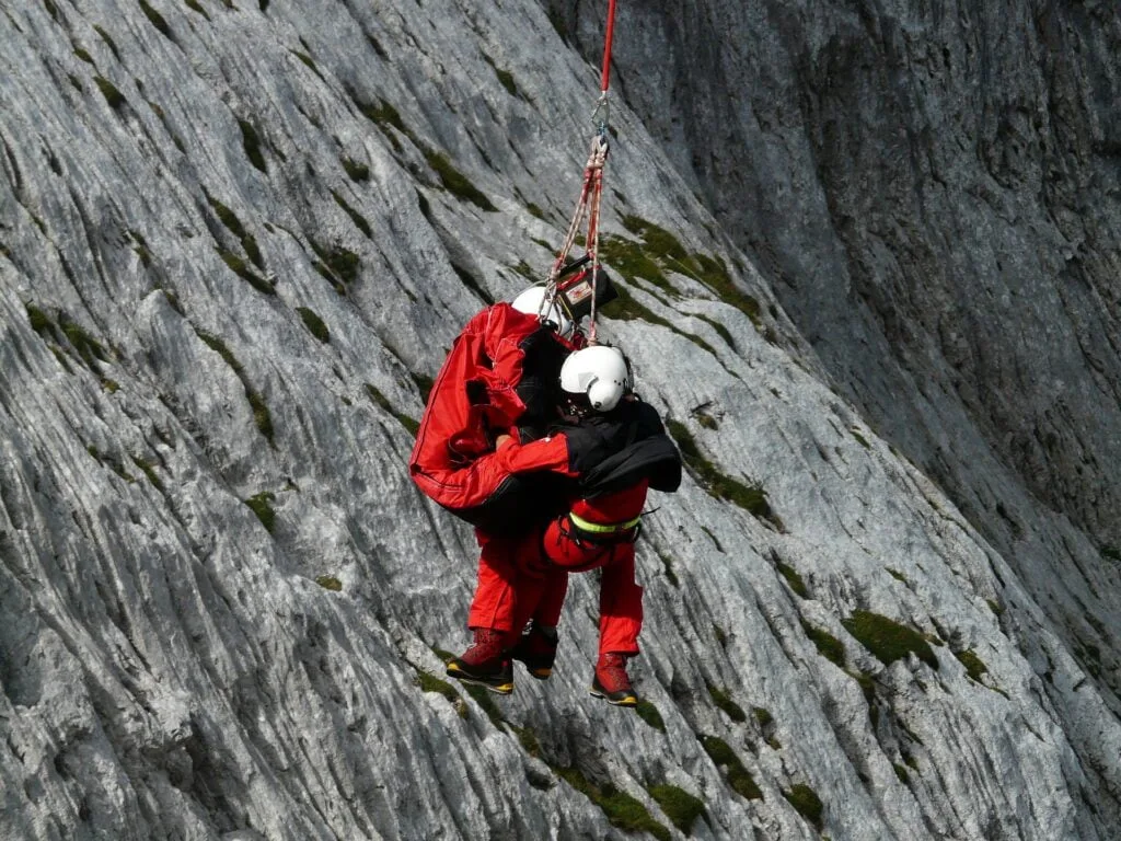 rescue-helpers-60030_1920