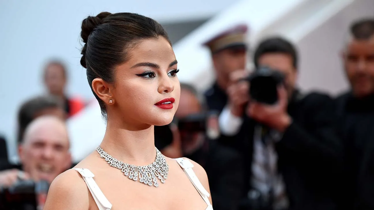 Selena Gomez spune că este „pentru totdeauna recunoscătoare” pentru prietena și donatoarea ei Francia Raisa de Ziua Mondială a Rinichiului