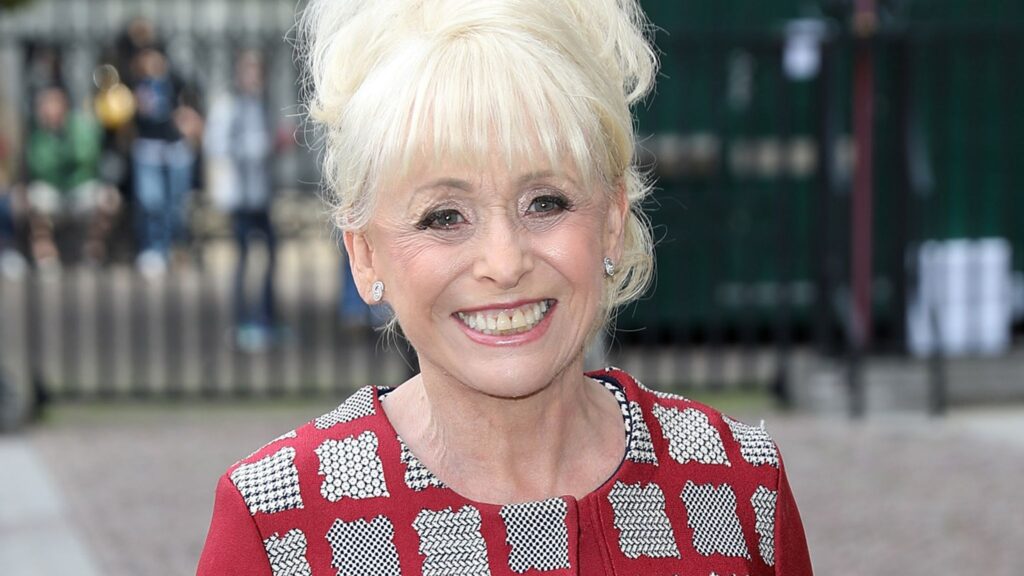 skynews-barbara-windsor-dementia_4557641