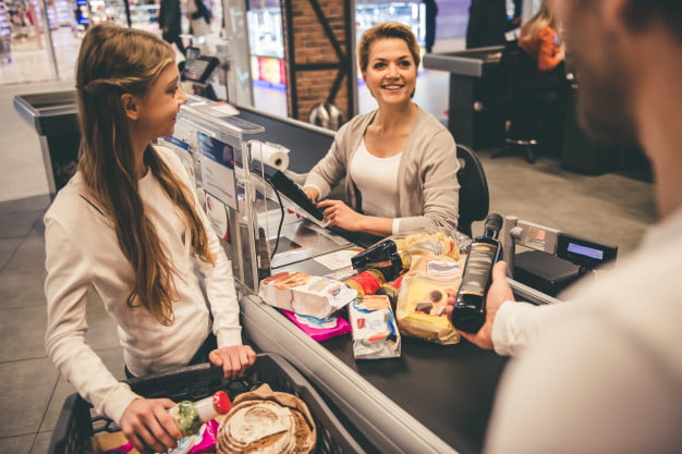 Ce tipuri de case de marcat poate folosi un comerciant?