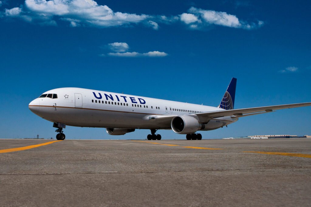 united-airlines-holdings-expected-to-earn-397-a-share