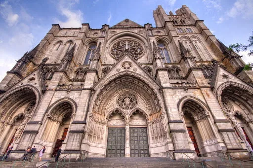 O catedrală din New York va fi folosită ca spital de campanie