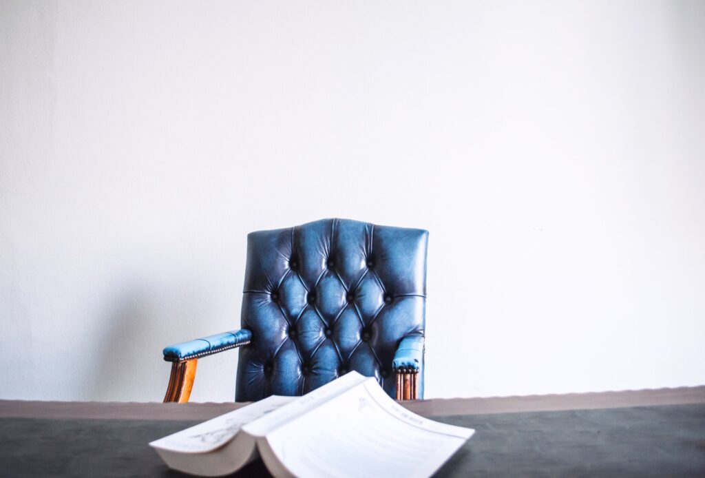 victoria-heath-sOsPOjp9TOw-unsplash