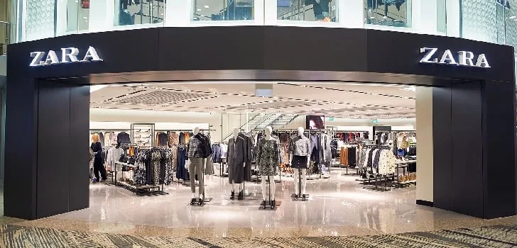 zara-tienda-exterior-maniquies-728