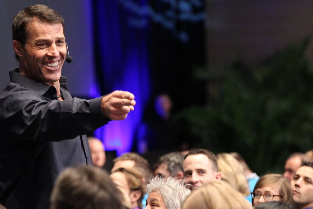 Tony Robbins de la antrenor de viață la senzație pe internet