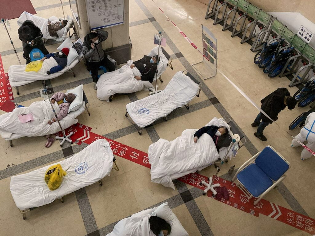 Oamenii în vârstă părăsesc orașele pe măsură ce infecțiile cu