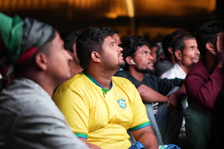 Fani în zona de fani din Doha în timpul Cupei Mondiale FIFA, 9 decembrie 2022.