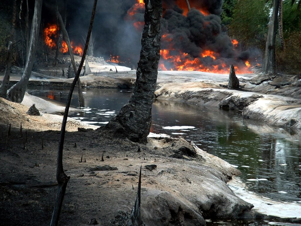 Cronologie: O jumătate de secol de scurgeri de petrol în