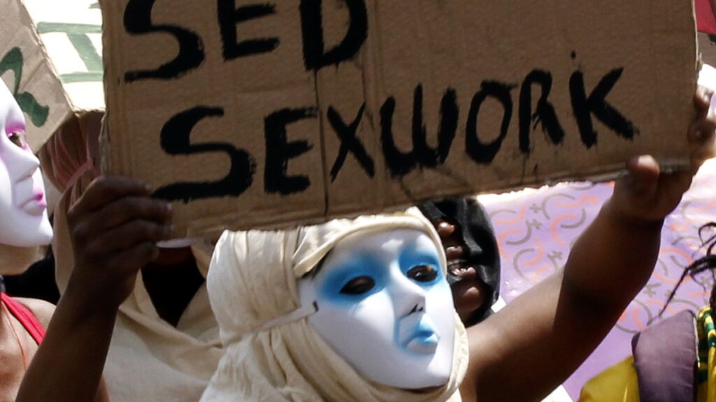 Africa de Sud dezincriminează munca sexuală în speranța de a