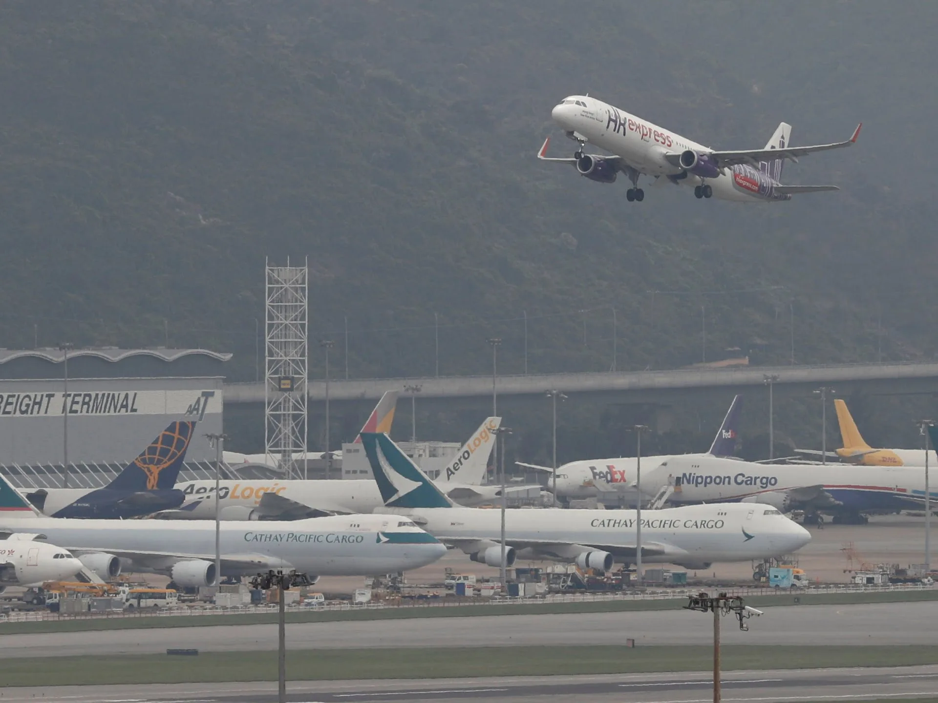 Japonia reduce restricțiile legate de COVID-19 asupra zborurilor din Hong Kong după reacții adverse |  transport