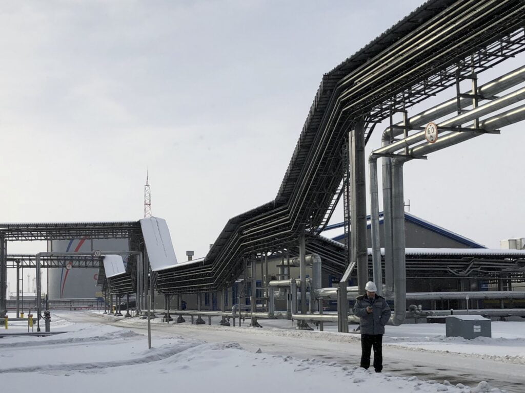Rusia interzice vânzările de petrol către națiuni, companiile respectă limita
