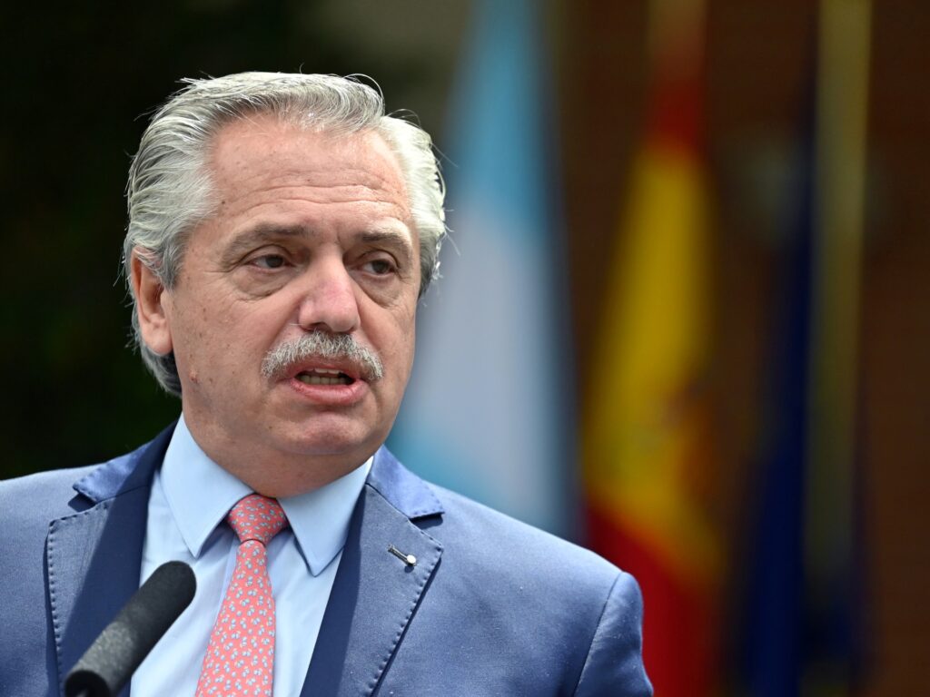 Președintele Argentinei va respecta decizia Curții Supreme privind finanțarea |