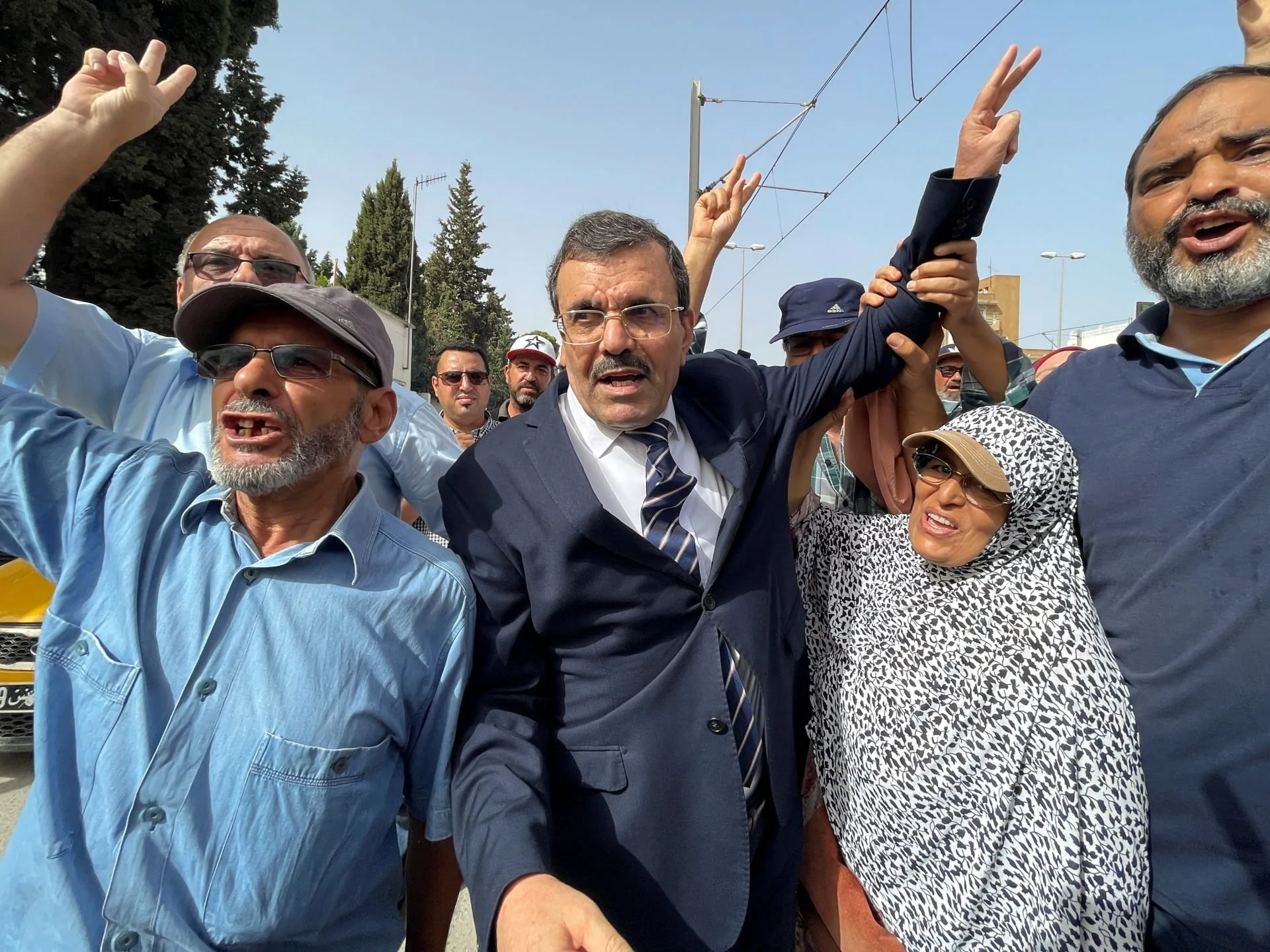 Un judecător tunisian a ordonat arestarea fostului premier |  Știri de politică