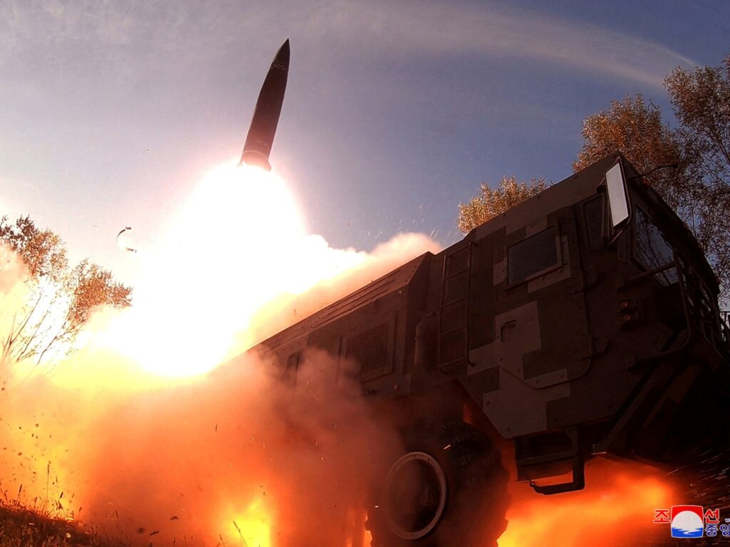 Coreea de Nord critică construcția militară a Japoniei și promite