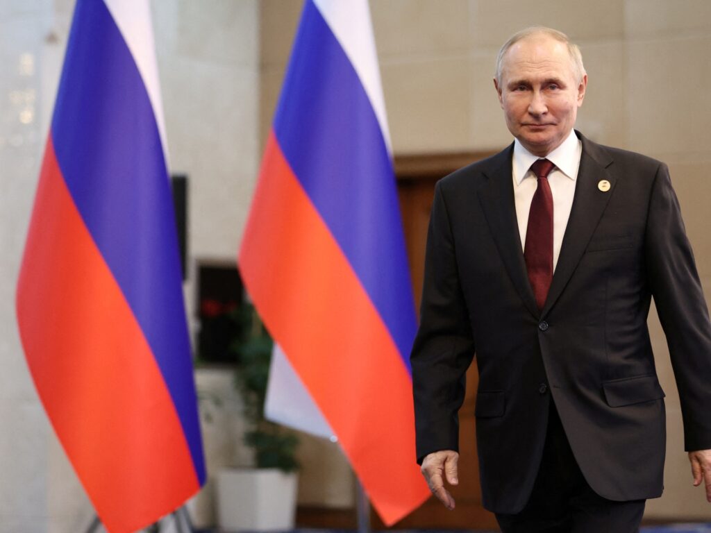 Putin amenință cu reduceri ale producției de petrol peste limita
