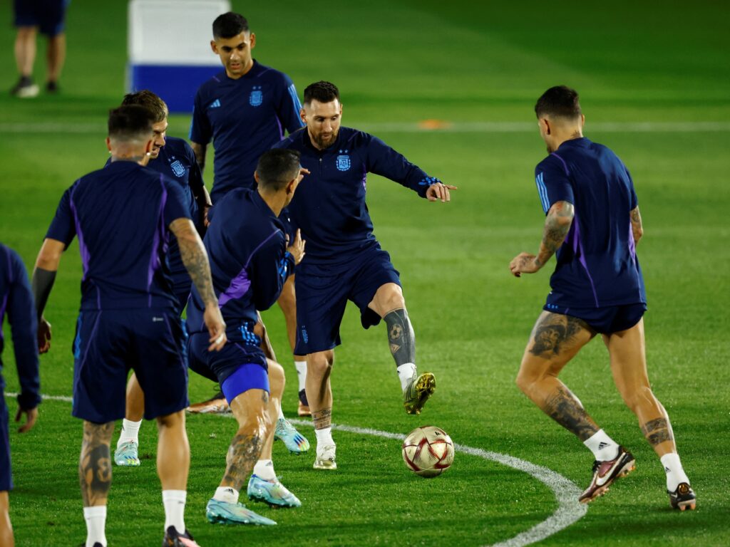 Toți ochii sunt pe Messi în timp ce Argentina se