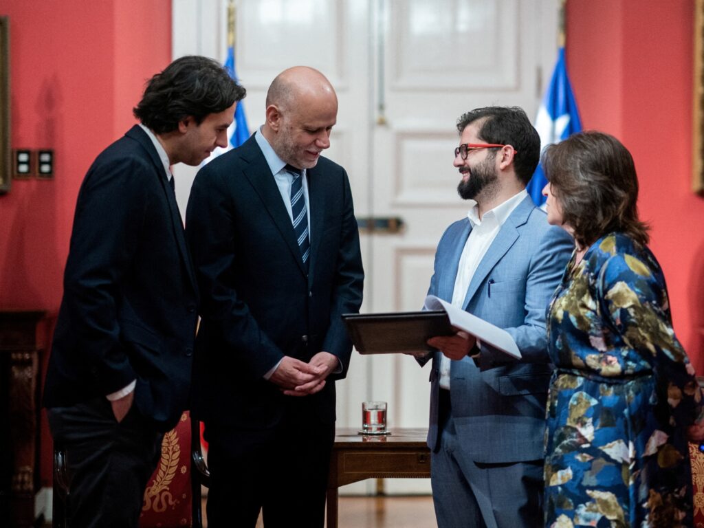 Partidele politice din Chile convin să elaboreze o nouă constituție