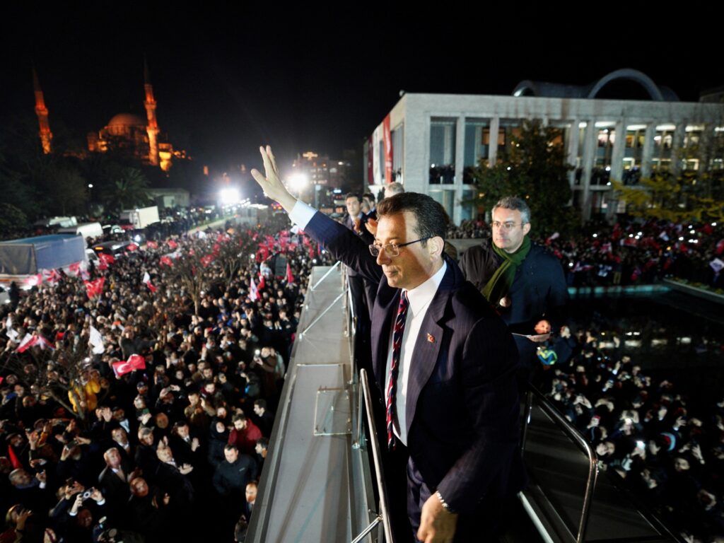 De ce primarul Istanbulului Imamoglu a fost condamnat la închisoare?