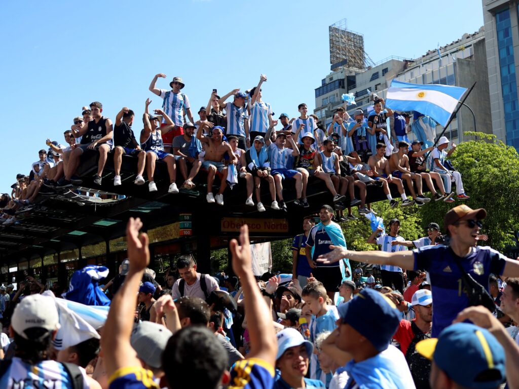 Argentinienii extaziați de când câștigătorii Cupei Mondiale se întorc la