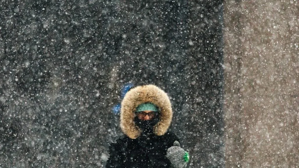 Zăpadă abundentă și temperaturi în scădere: ce este un ciclon