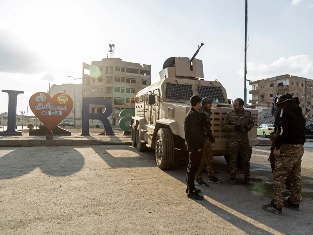 Atacurile de la Raqqa din Siria ucid mai mulți agenți