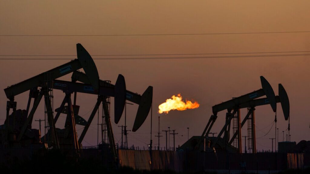 Panelul american acuză „Big Oil” de dezinformare în legătură cu