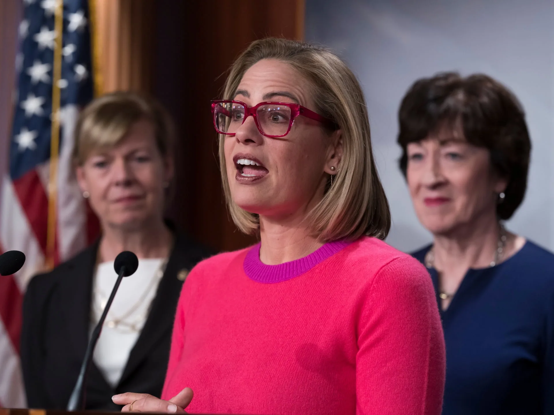 Senatorul democrat al SUA Kyrsten Sinema trece la independență |  Știri de politică